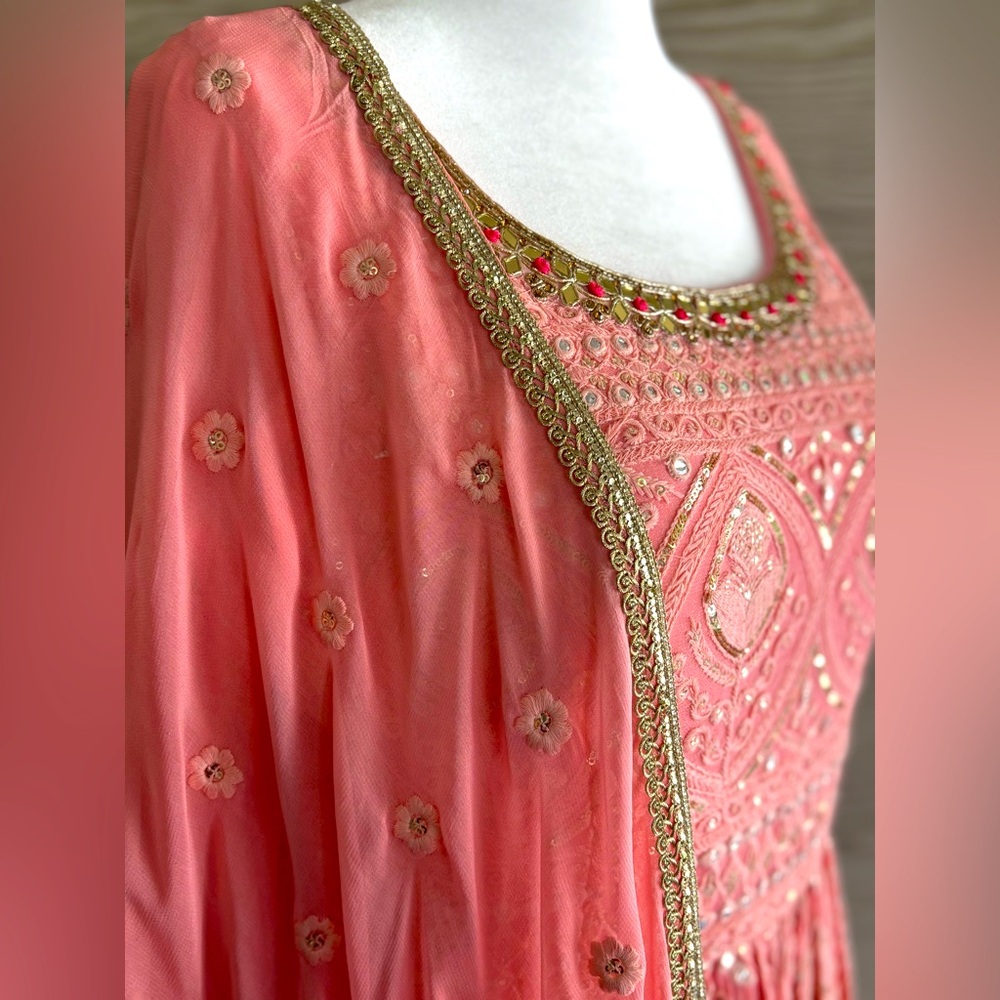 🌸Brand New Designer Peach Mirror-Work Anarkali – Never Worn🌺